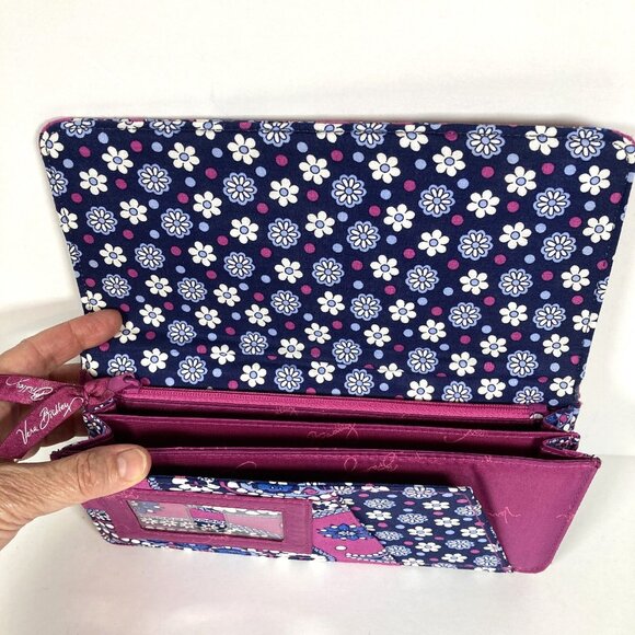 Vera Bradley Paisley Floral‎ Large Travel Wallet Colorful "Boysenberry" Pattern - Picture 4 of 7